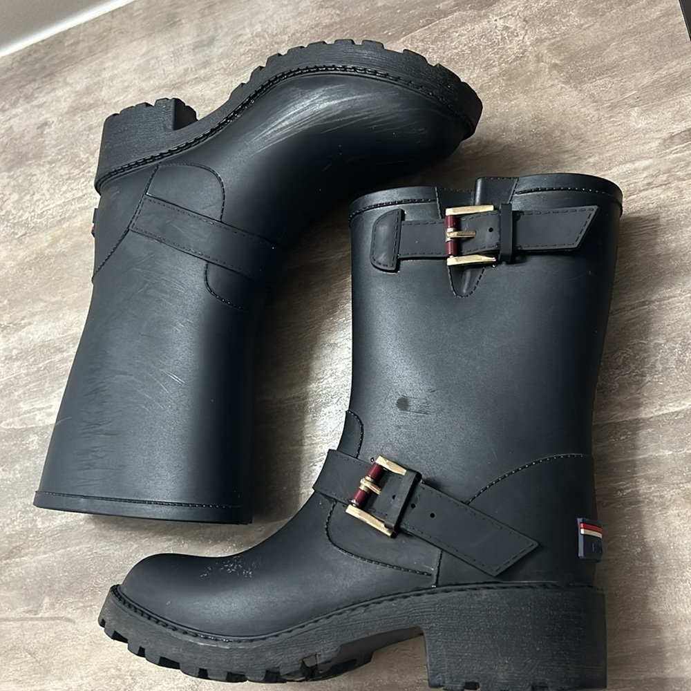 Tommy Hilfiger Black Buckle Rain Boots